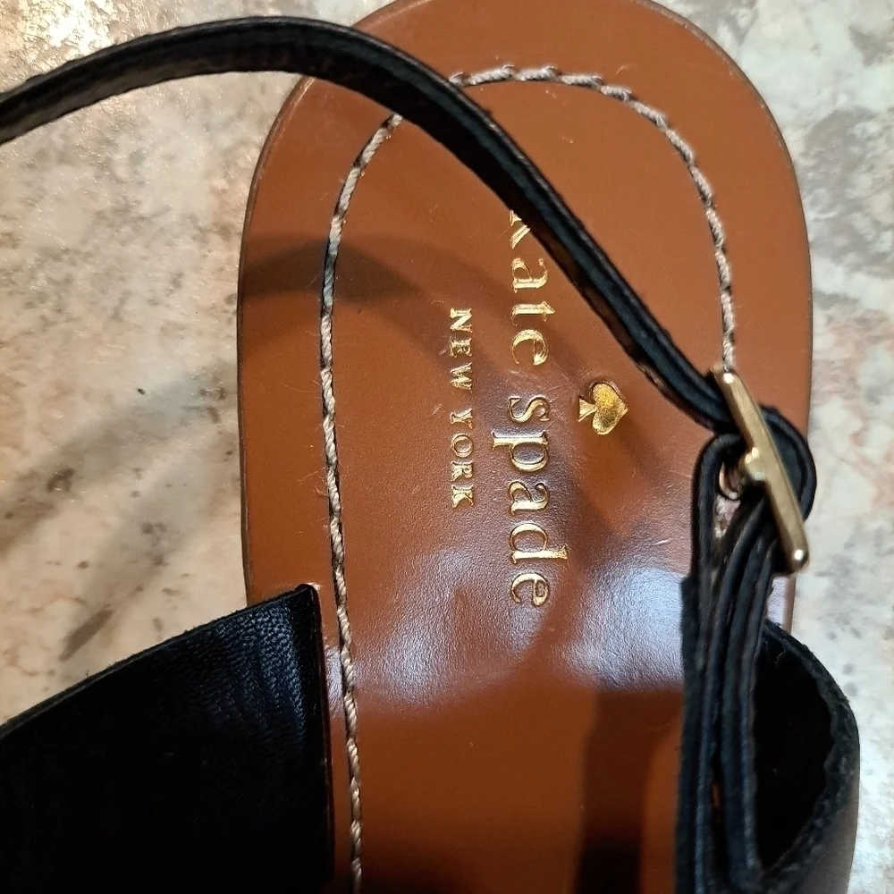 Kate Spade sandals thong flats slingback excellent condition Size 9